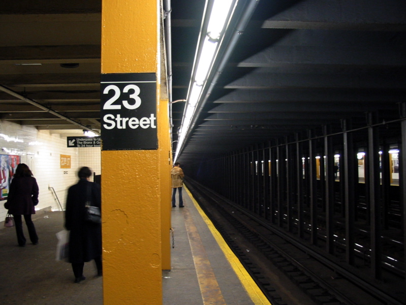 M&eacute;tro de la 23&egrave; rue