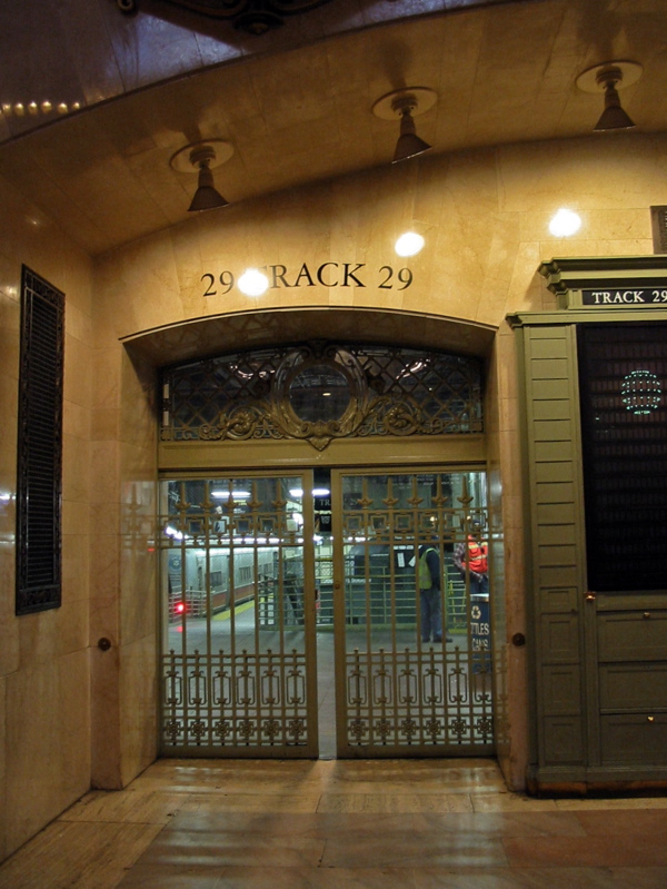 Entr&eacute;e vers la raille 29