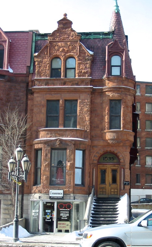 Building at the corner of Guy and Sherbrooke streets.