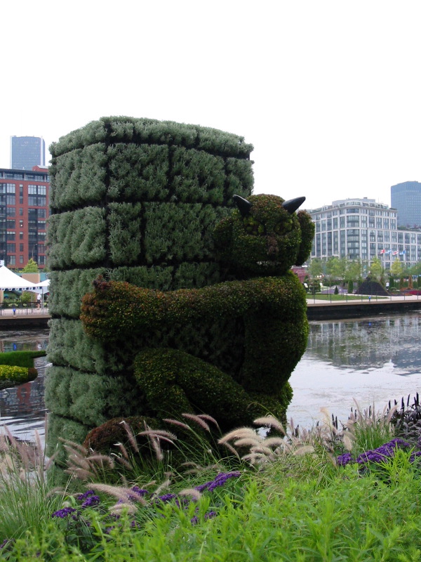 The Devil of the Valentr&eacute; Bridge, Cahors (France)