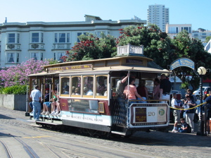 D&eacute;part de cable cars de Hyde St.