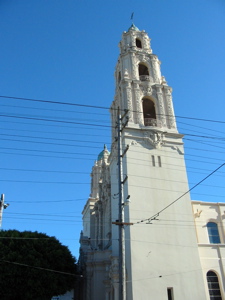 Basilique de Mission Dolores et fils &eacute;lectriques