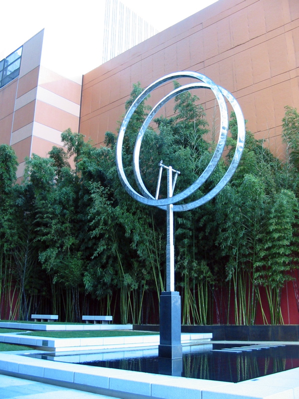 Annular Eclipse, George Rickey (1999-2000)