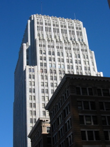 Pacific Telephone and Telegraph Building (1924 - New Montgomery St. entre Minna St. et Natoma St.)