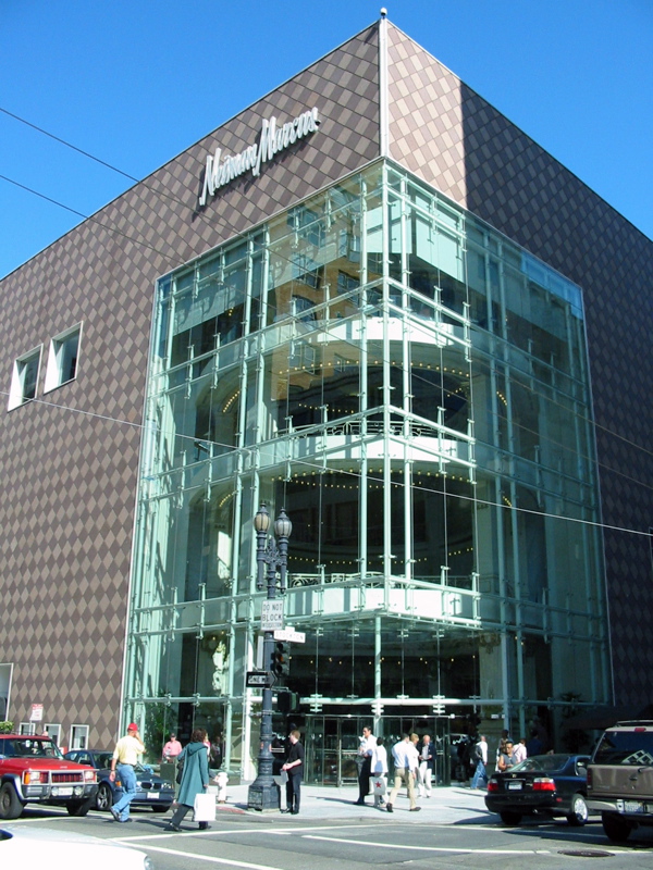 Impressionnante fa&ccedil;ade du Neiman Marcus (Geary St. / Stockton St.)