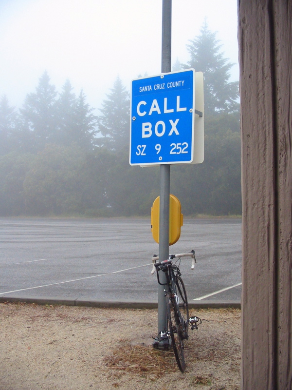&Agrave; l'aide ! Le brouillard, la pluie et le froid interromptent mon aventure