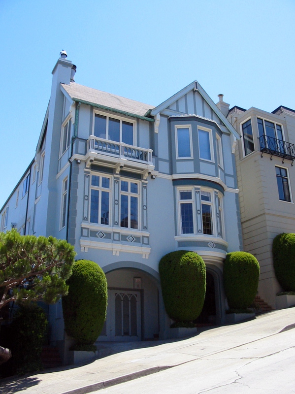 Jolie maison sur la pente
