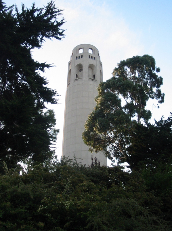 Coit Tower vu de l'escalier Filbert