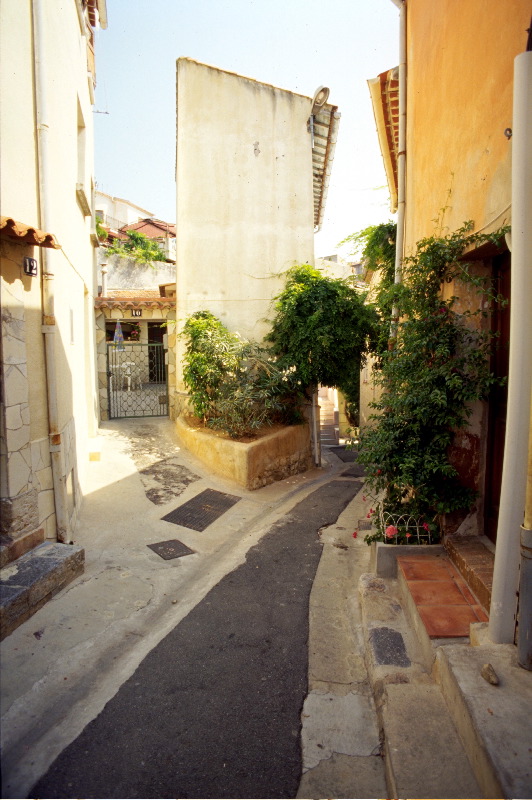Ruelle &eacute;troite d'Hy&egrave;res