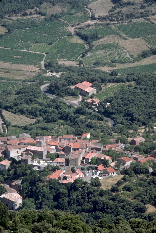 Village de Cucugna, sous Qu&eacute;ribus, autre fils de Carcasonne 