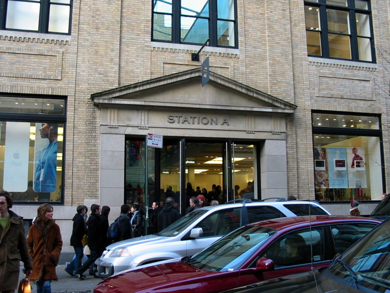 Fa&ccedil;ade du Apple Store de Soho (103 Prince)