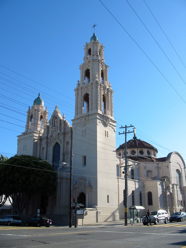  La basilique de Mission Dolores a &eacute;t&eacute; construite en 1913 pour remplacer l'&eacute;glise d&eacute;truite par le tremblement de terre de 1906 (16th St.)