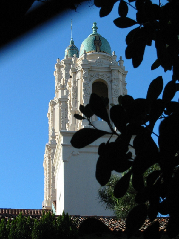 Basilique de Mission Dolores vue du cimeti&egrave;re voisin