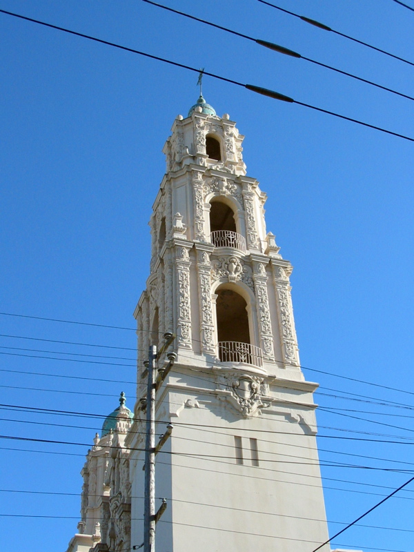 Basilique de Mission Dolores et fils &eacute;lectriques