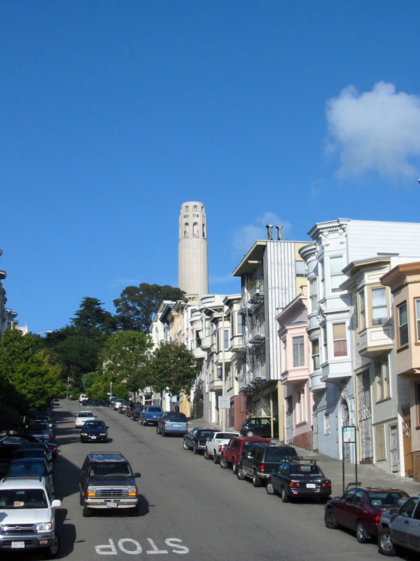 Coit Tower de Greenwich St. (intersection Stockton St.)