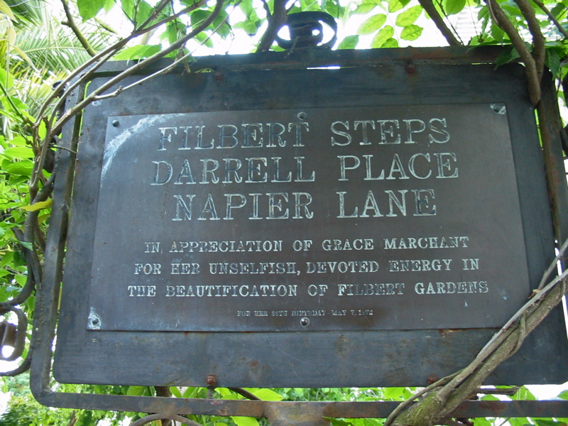 Plaque de l'escalier Filbert, de la place Darrell et de Napier Lane, &agrave; l'honneur de Grace Marchant