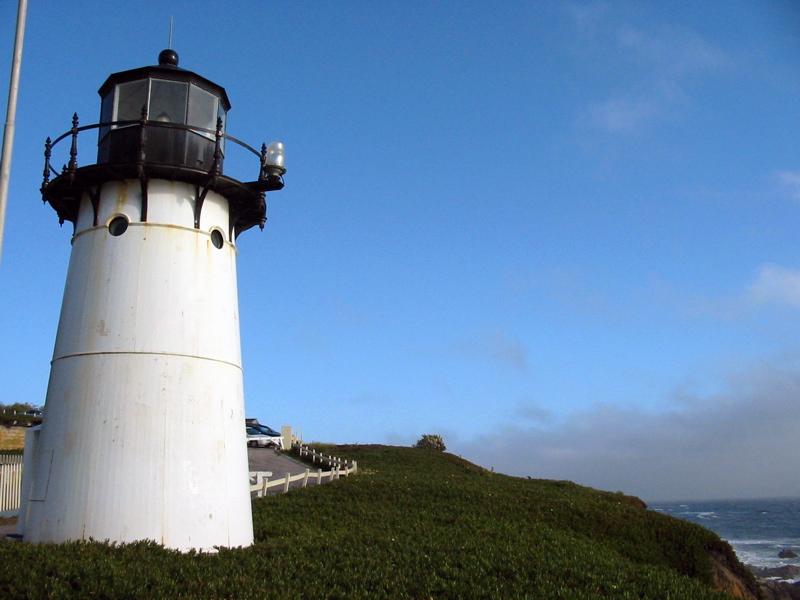 Phare de Point Montara, datant de 1875. La structure de fonte actuelle, de 9 m, a &eacute;t&eacute; construite en 1928.