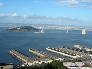 Pont de San Francisco-Oakland Bay de Coit Tower
