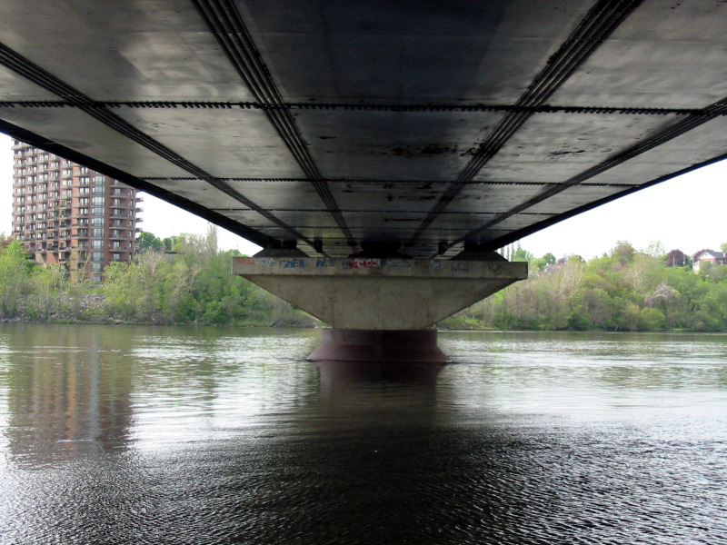 Sous le pont 2.
