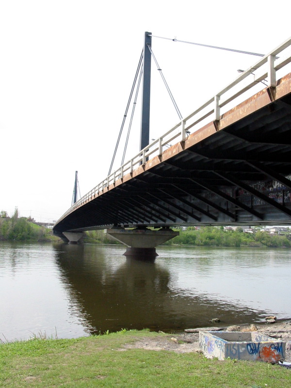 Pont Papineau-Leblanc.